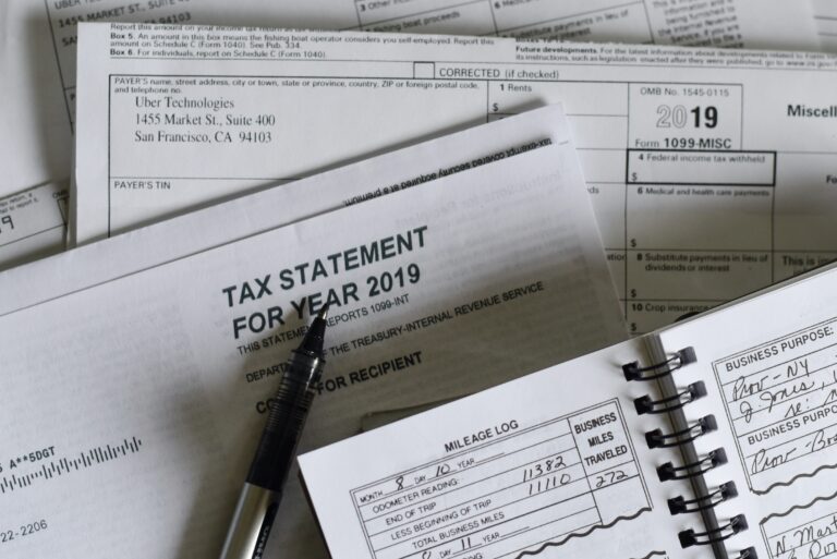 7 Last-Minute Moves To Save On Your Taxes For 2021